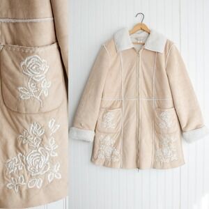 vtg beige faux leather microsuede sherpa embroidered‎ y2k jacket